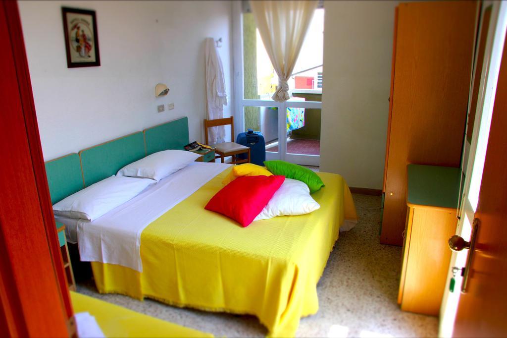 Hotel Sonne Rimini Zimmer foto